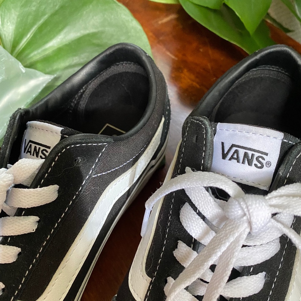 Vans Classic Old Skool Black and white Skate Shoe size US women's 7.5 - Picture 7 of 9